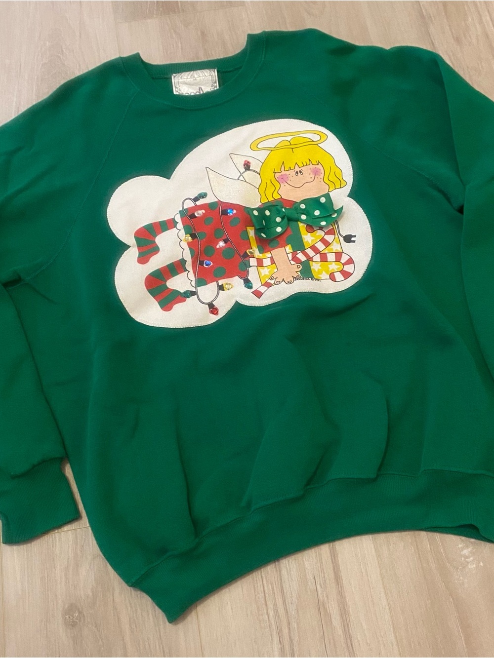 Vintage 90’s Green Holiday Angel Graphic Sweatshirt